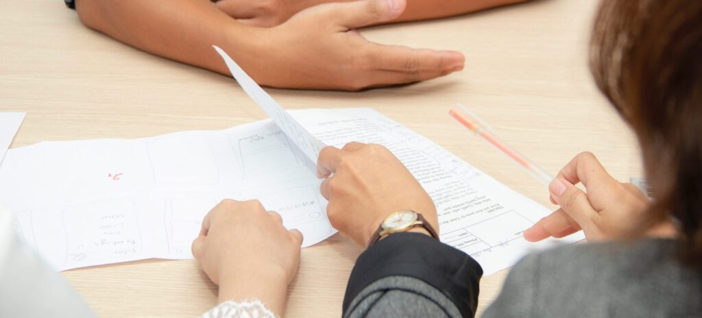 van tay media TFFn3BYLc5s unsplash scaled e1633385660873